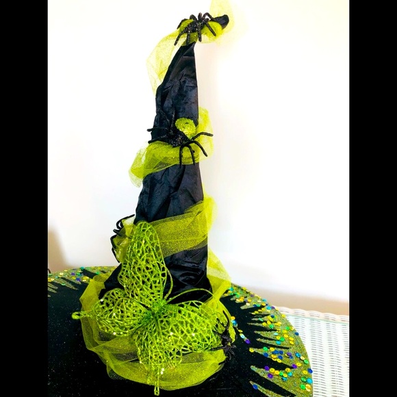 Witch hat Black & green spiders and butterfly sparkle covered broom top & bottom - Picture 7 of 15